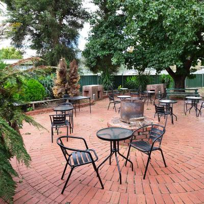 Walwa Hotel Beer Garden